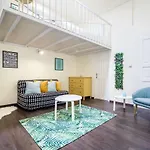 Bpr Turquoise Simplicity Apartment